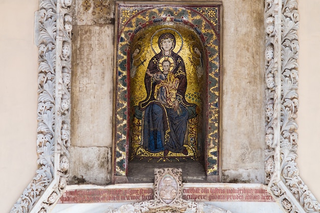 Byzantinisches Mosaik von Madonna und Kind in Palermo, Sizilien