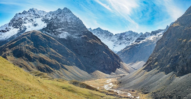 Cabanas de Alpe de Villar d'Arene no parque nacional de Ecrins França