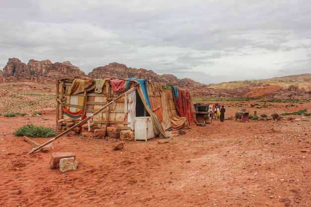 Foto cabañas en el desierto