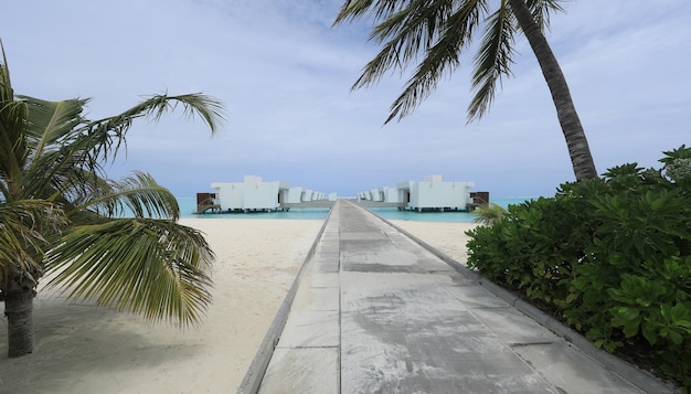 cabañas de resort en el agua en las Maldivas