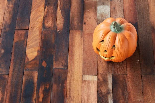 Cabeça de abóbora de halloween com espaço de cópia