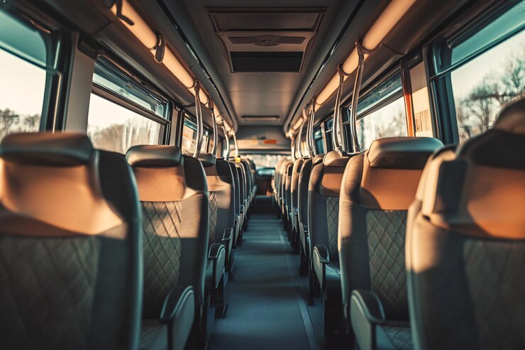 Foto cabine de autocarro moderna com assentos vazios