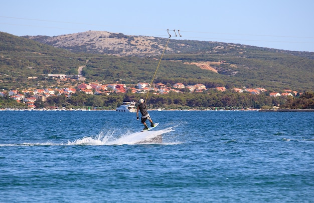 Cable ski en el mar de Punat, Croacia