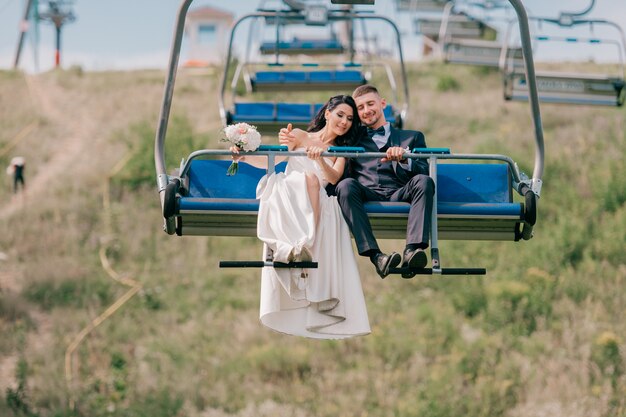 Cabo de equitação caucasiano casal casamento.