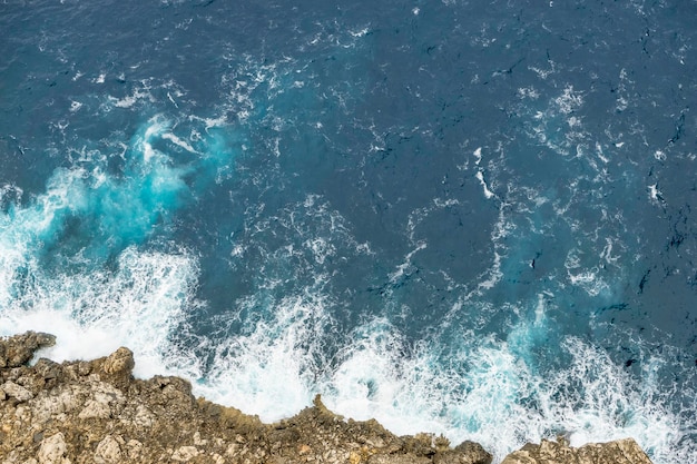 Cabo Formentor en la isla de Mallorca en España. Acantilados a lo largo del mar Mediterráneo