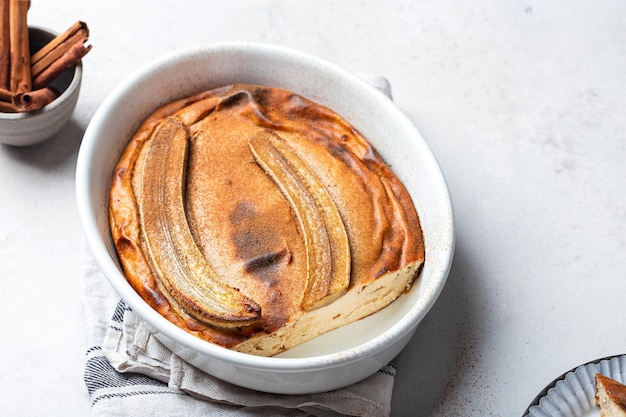 Caçarola de requeijão com banana e canela