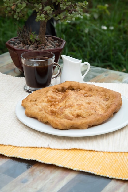 Cachanga pan frito peruano desayuno peru con café