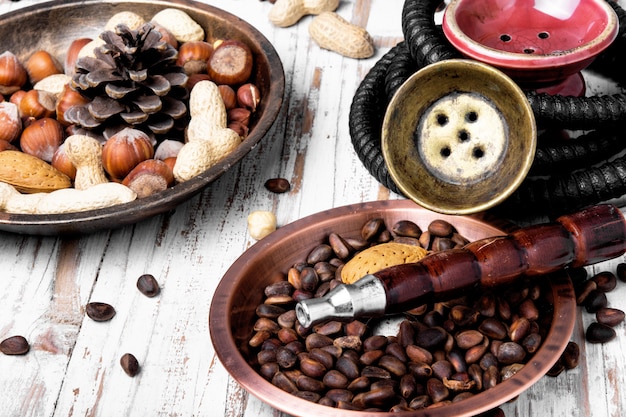 Foto cachimbo de água com sabor a nozes