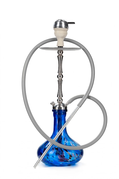 Cachimbo de água moderno isolado no branco