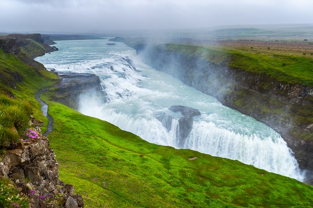 Cachoeira bonita e famosa de Gullfoss