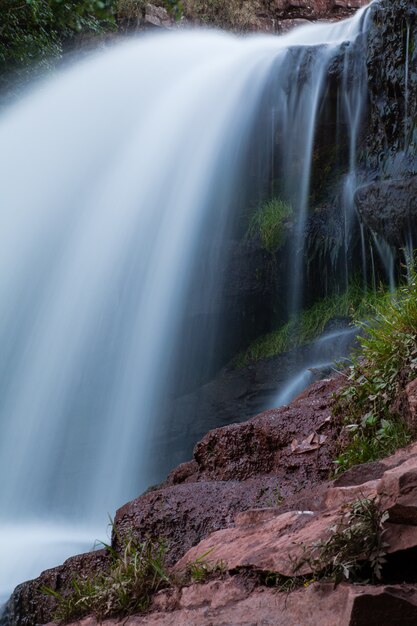 Cachoeira Chervonograd na região de Ternopil, Ucrânia