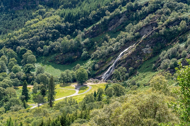 Cachoeira de powerscourt, vale de glensoulan.