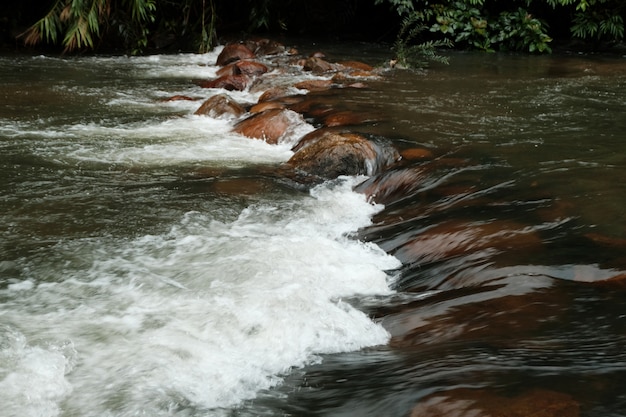 Cachoeira em Chanthaburi, Tailândia