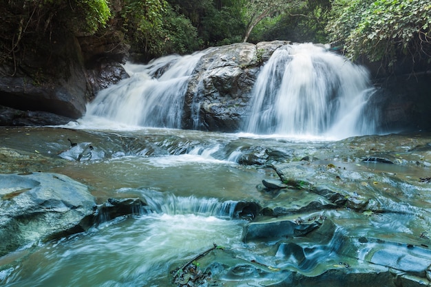 Cachoeira Mae Sa perto de Chiang Mai, Tailândia