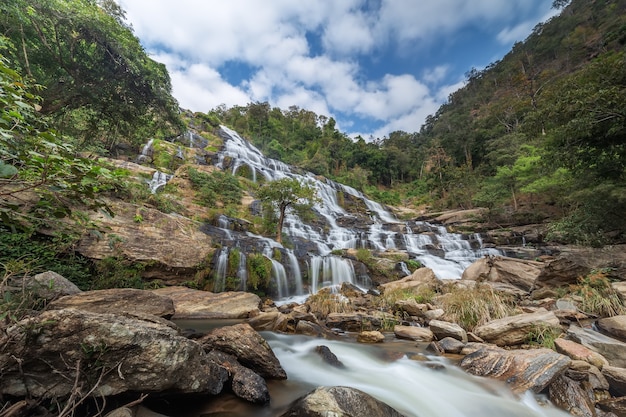 Cachoeira Mae Ya no parque nacional Doi Inthanon