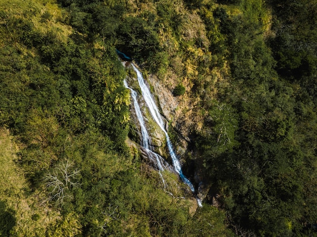 Cachoeira na fotografia da paisagem da cachoeira de la fortuna da costa rica