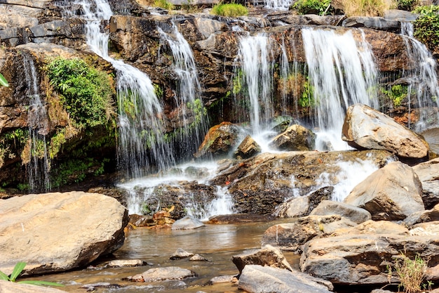 Cachoeira na Tailândia