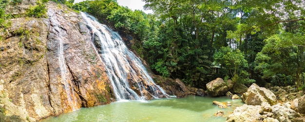 Cachoeira Namuang na ilha de Koh Samui, Tailândia