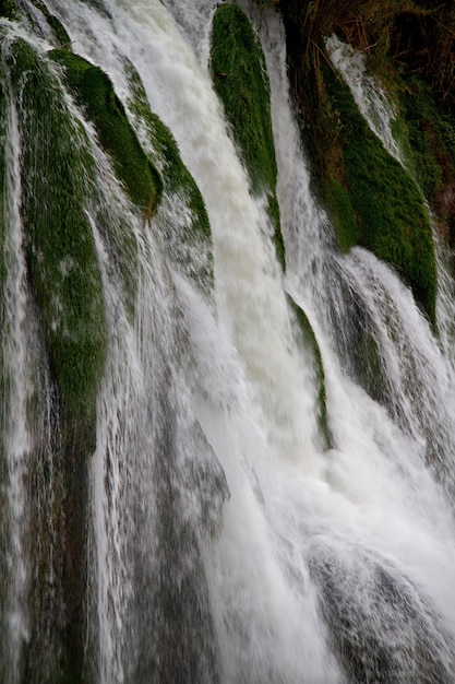 Cachoeira no rio Duden, em Antalya, Turquia