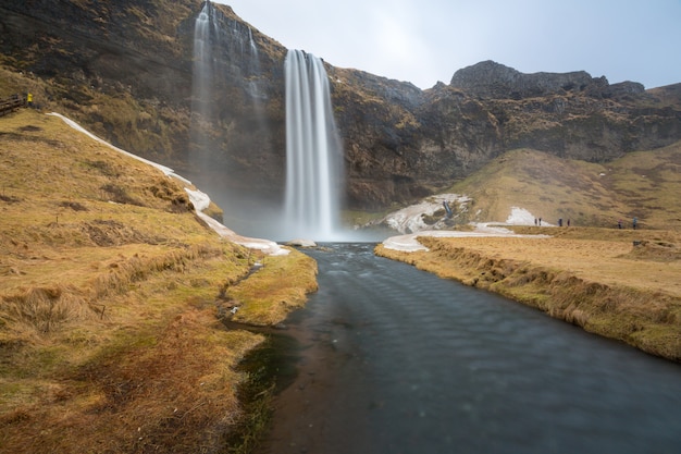 Cachoeira seljalandsfoss