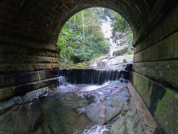 Cachoeira Taunay no Parque Nacional da Tijuca no Rio de Janeiro