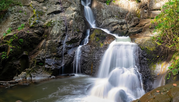 Cachoeiras em cascata em Cataract Falls