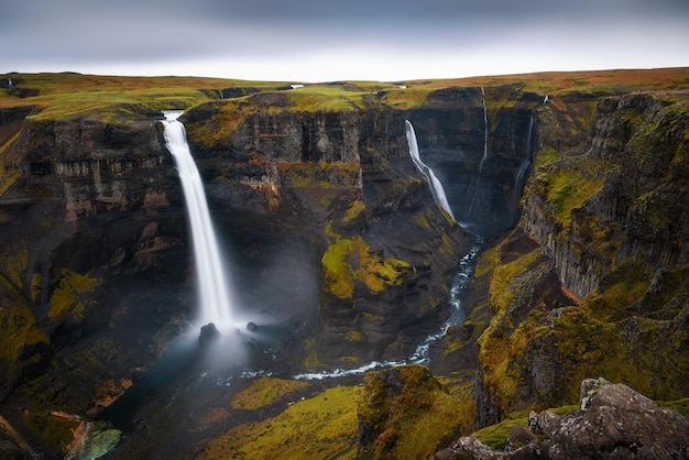 Cachoeiras haifoss e granni na islândia