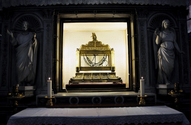 Cadeias de São Pedro na igreja de San Pietro in Vincoli