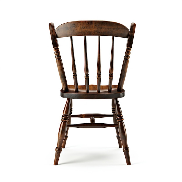 Cadeira de madeira clássica isolada no fundo branco