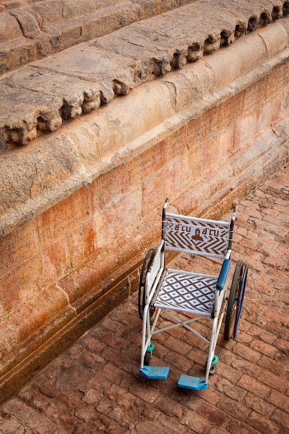 Cadeira de rodas pública Entrada Thanjavur do Templo Brihadishwarar