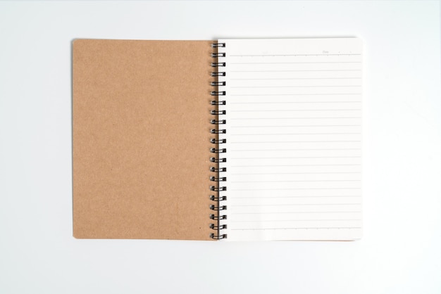 Caderno espiral marrom isolado na vista de background.top branco