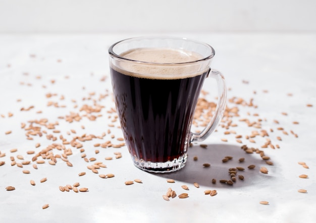 Café de cebada. Bebida descafeinada en una taza