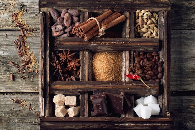 Café, chocolate, azúcar y especias.