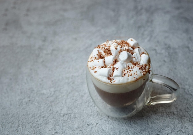 Café com espuma e marmelada