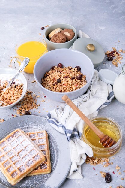 Café da manhã caseiro com granola