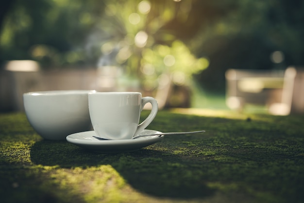 café da manhã com a luz solar.