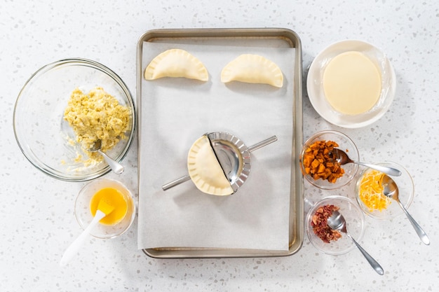 Café da manhã Empanadas com ovos e batata-doce