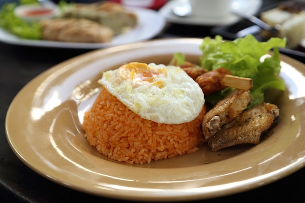 Café da manhã estilo americano, arroz frito