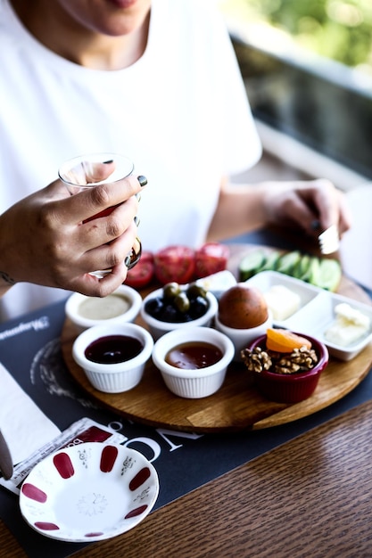 Café da manhã rico e delicioso