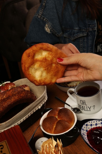 Café da manhã rico e delicioso