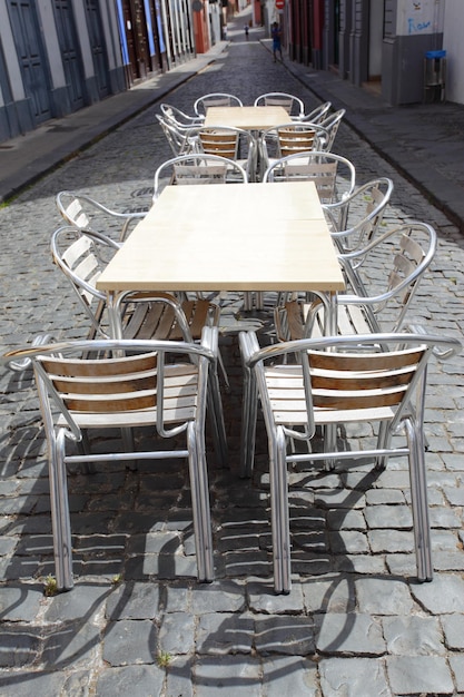 Café em uma rua de santa cruz de la palma, ilhas canárias