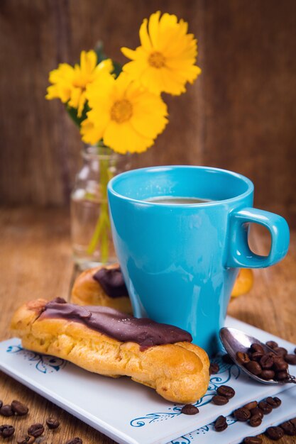 Café y flores