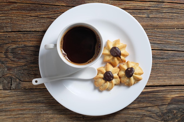 Café y galletas de mantequilla