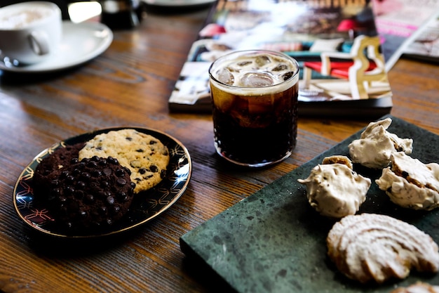 café y galletas