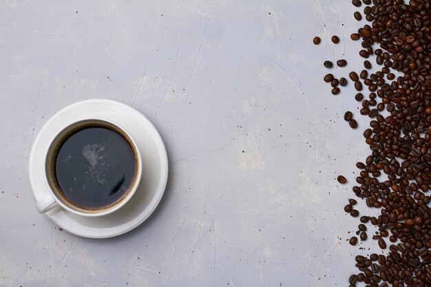 Café grãos de café fundo cinza