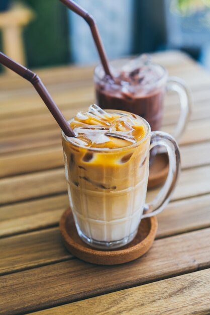 café con leche helado con chocolate helado