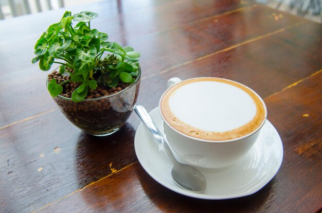 Café na mesa, latte art