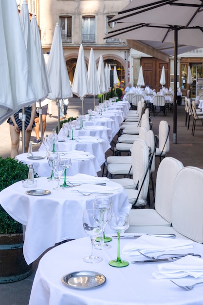 Cafés und Restaurant in Petite-France in Straßburg, Frankreich