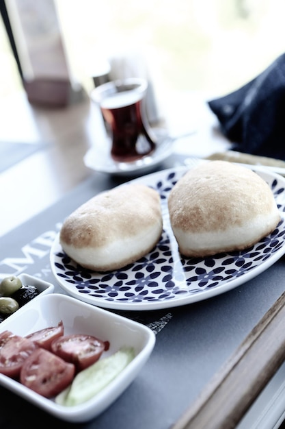 Caída de azúcar en polvo sobre donuts, Berliner