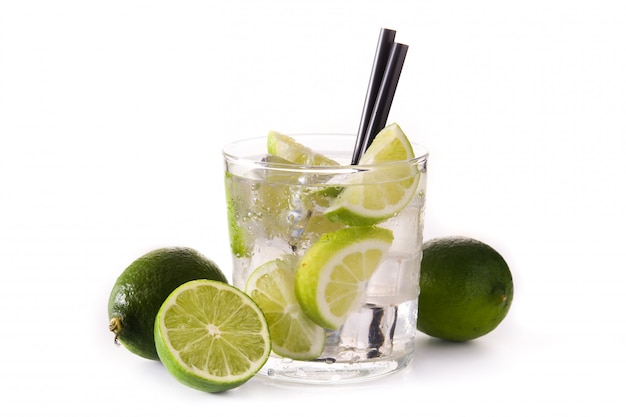 Caipiroska Cocktail mit Limette